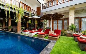 Nyuh Gading Home Stay