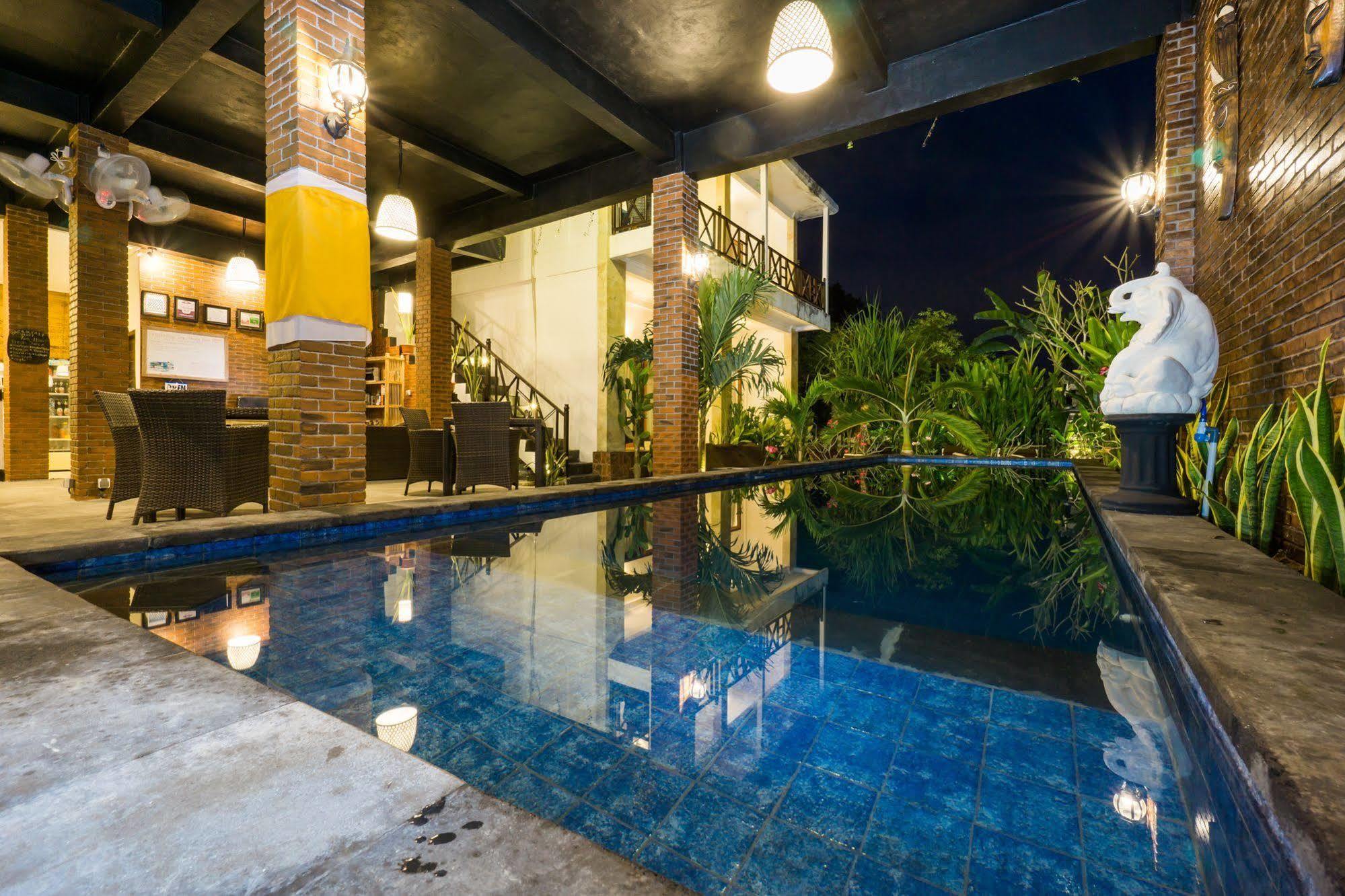 Nyuh Gading Home Stay Lembongan Extérieur photo